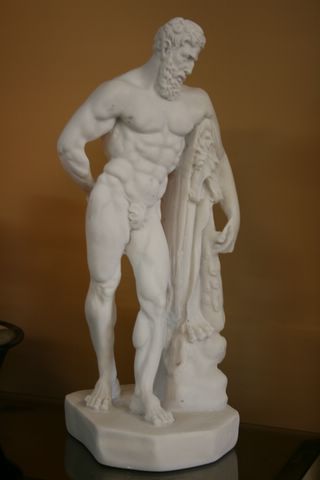 EXQUISITE GRECIAN MALE SCULPTURE STATUE